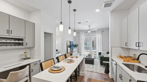 1735 Greenville Avenue #3103