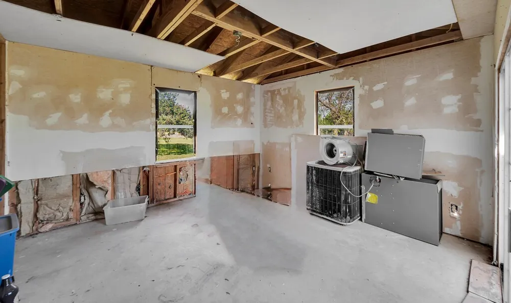 105 County Road 3590 China Spring, TX 76633