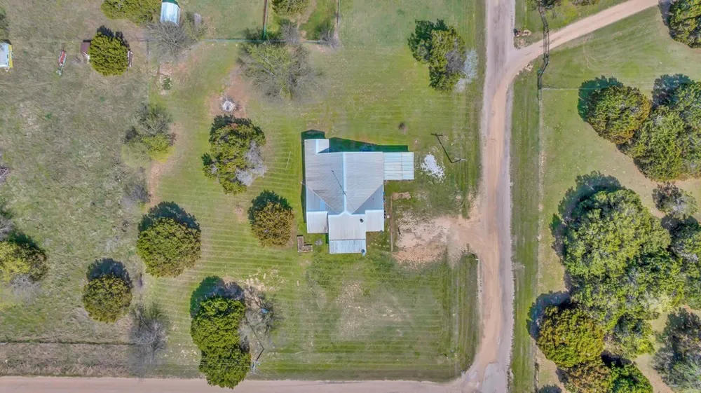 105 County Road 3590 China Spring, TX 76633