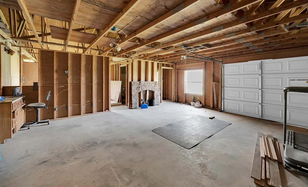 105 County Road 3590 China Spring, TX 76633