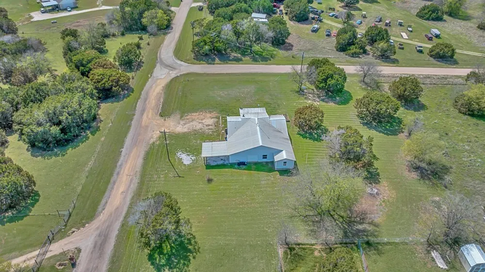 105 County Road 3590 China Spring, TX 76633