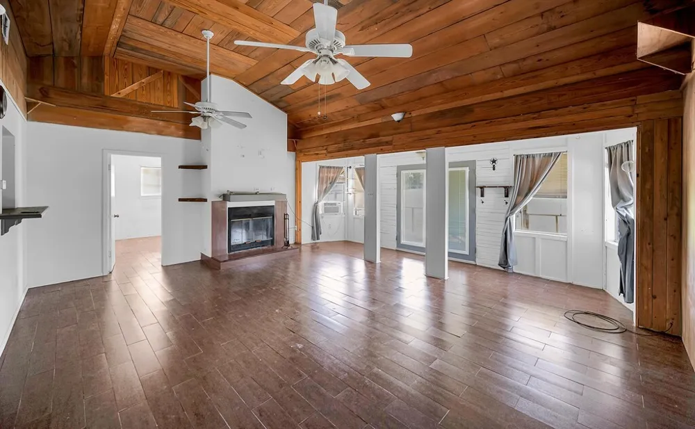105 County Road 3590 China Spring, TX 76633