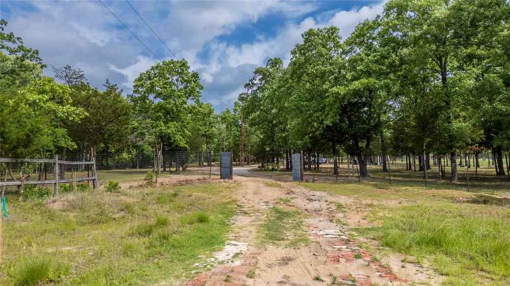 424 Hill Lane Quinlan, TX 75474