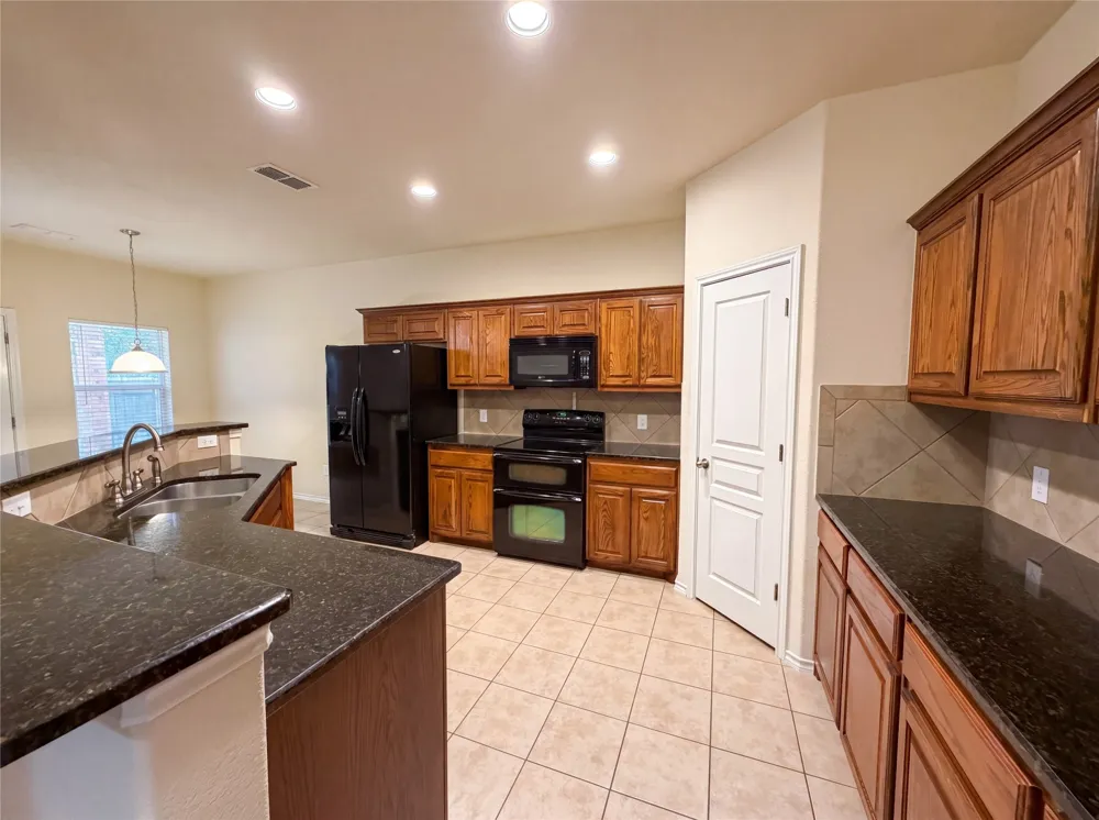 9816 Mullins Crossing Drive Fort Worth, TX 76126