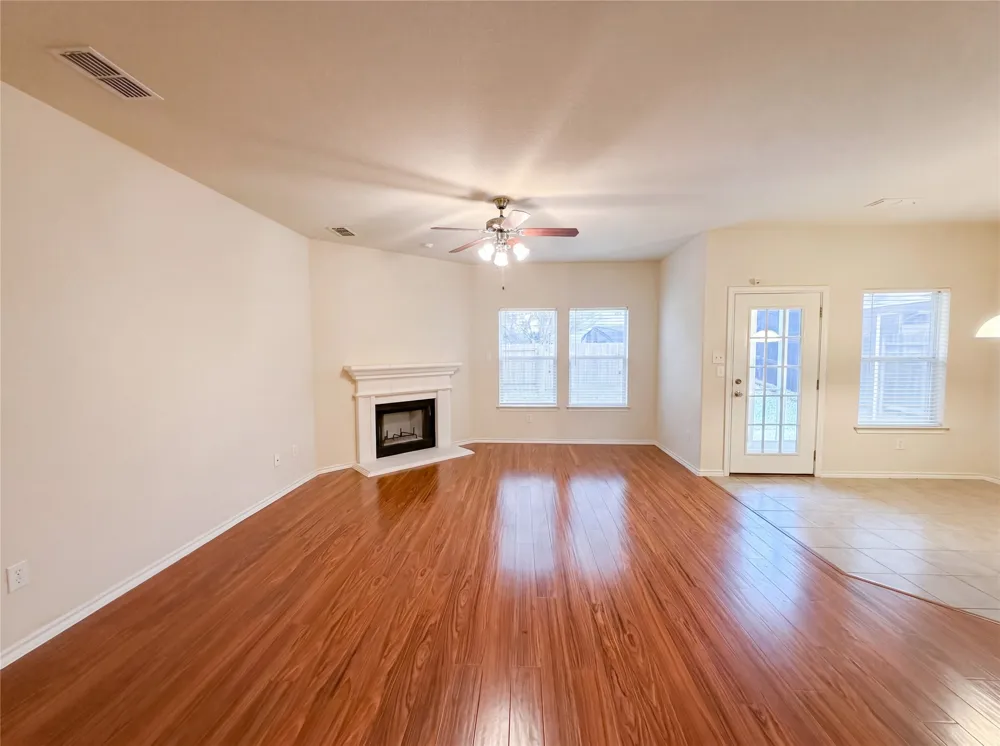 9816 Mullins Crossing Drive Fort Worth, TX 76126