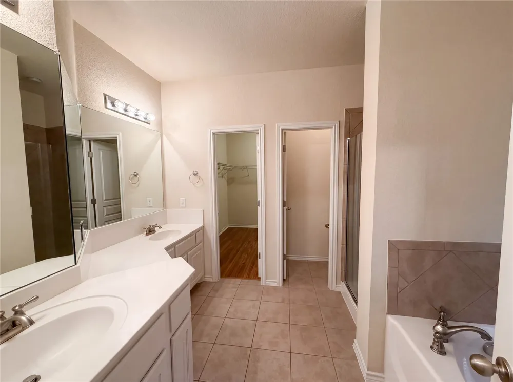 9816 Mullins Crossing Drive Fort Worth, TX 76126