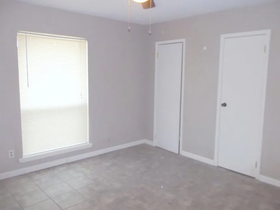 1502 Cardinal Drive Ennis, TX 75119