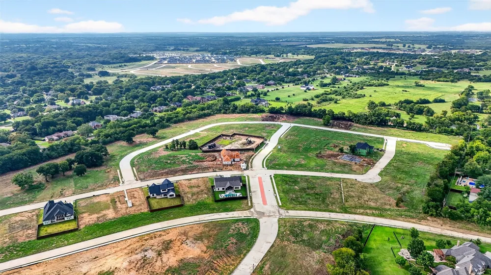 1712 Heritage Knoll Drive Sherman, TX 75092