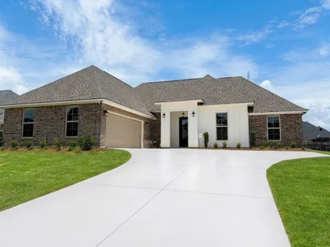 267 Woodcrest Drive