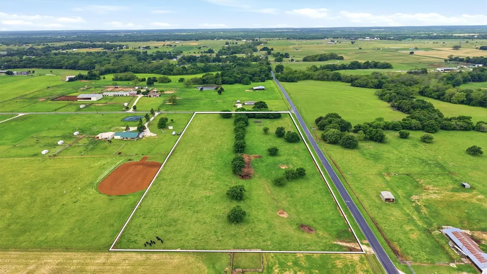 10 Graham Grove Road Collinsville, TX 76233