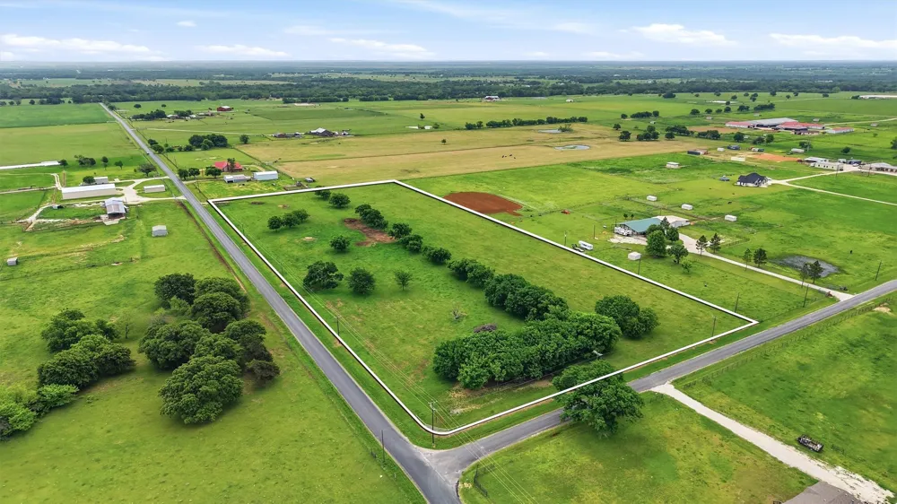 10 Graham Grove Road Collinsville, TX 76233