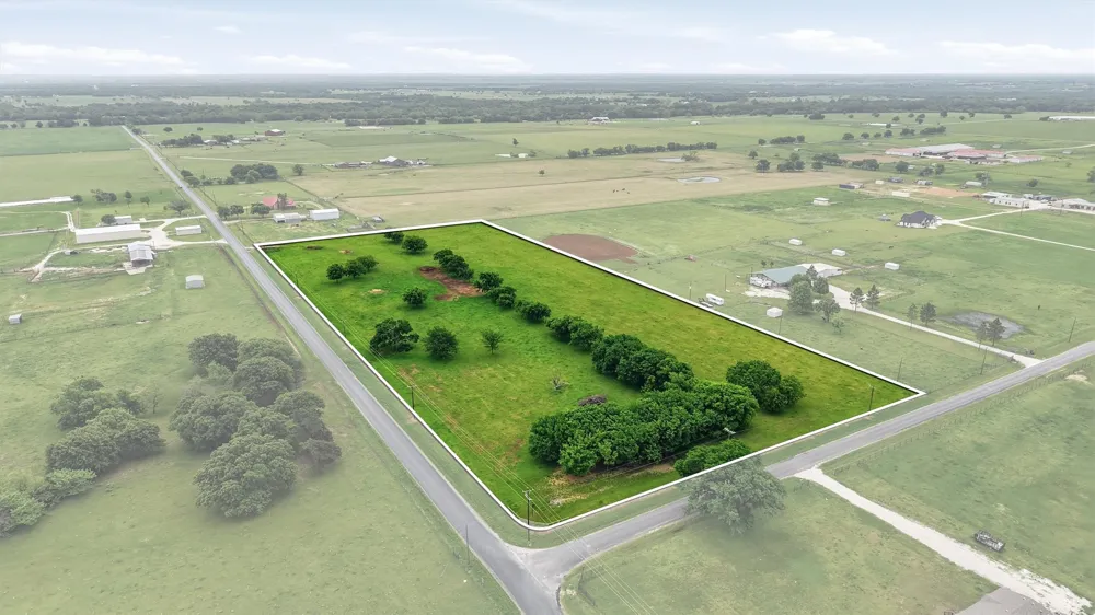 10 Graham Grove Road Collinsville, TX 76233