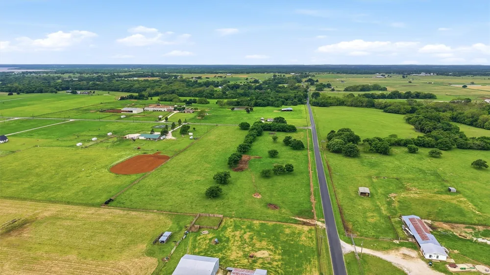 10 Graham Grove Road Collinsville, TX 76233