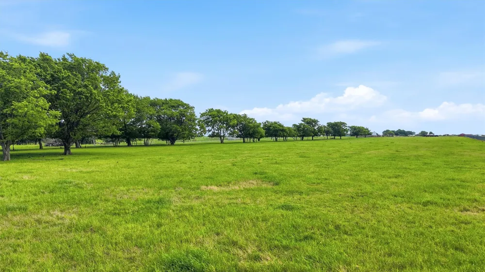 10 Graham Grove Road Collinsville, TX 76233