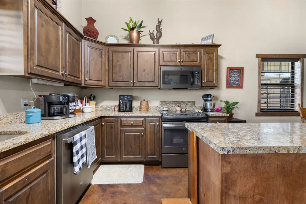 131 CR 279 Kosse, TX 76653