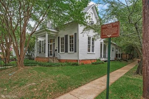 857 Robinson Place