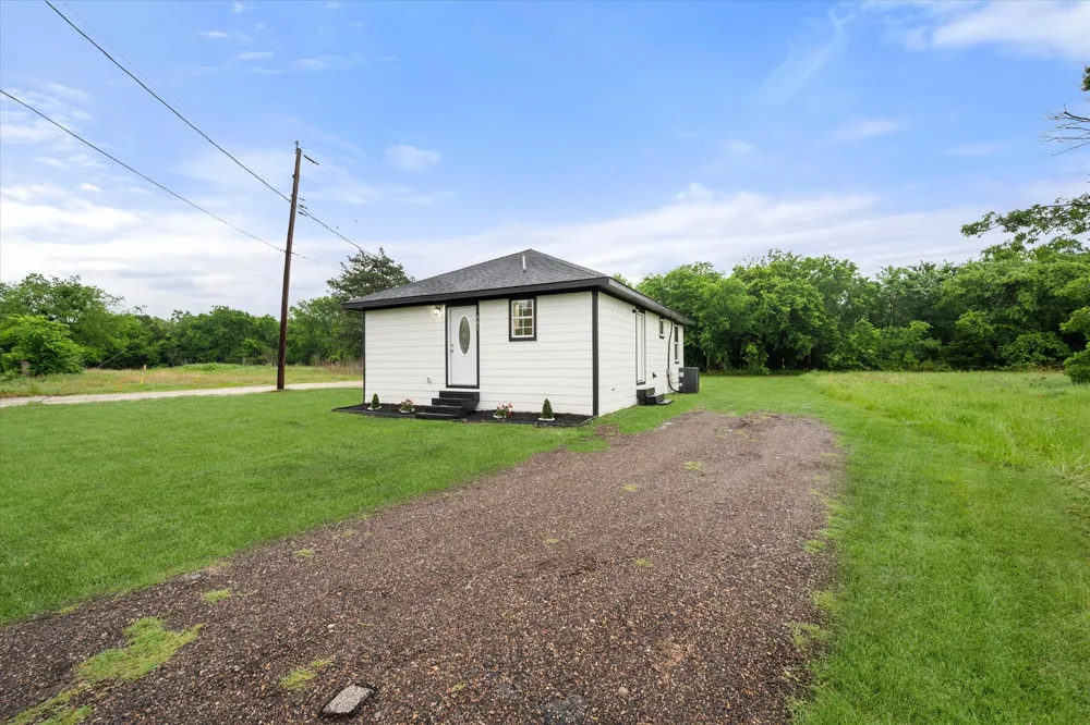 901 S 3rd Dawson, TX 76639