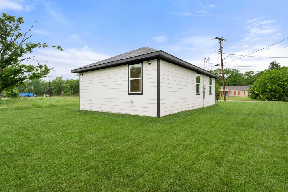 901 S 3rd Dawson, TX 76639