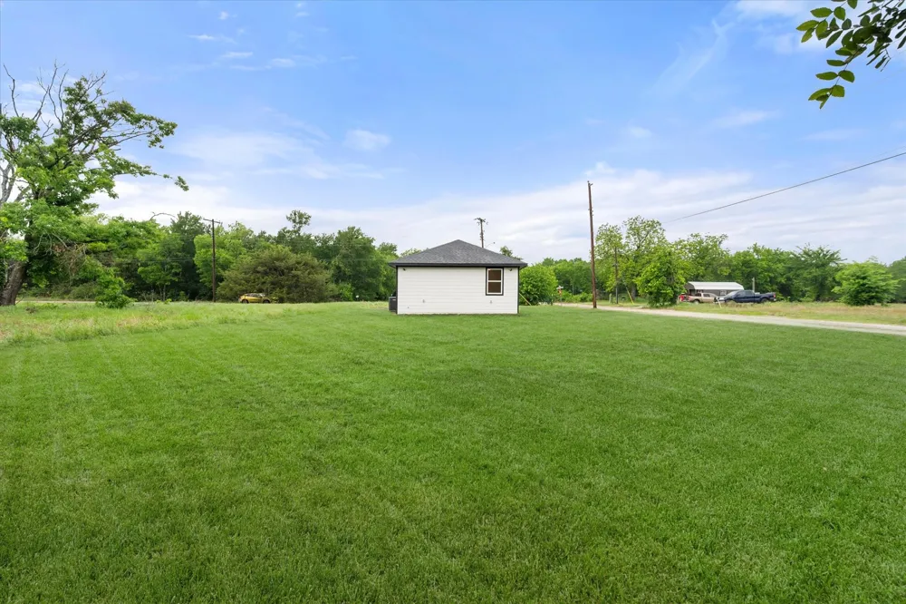 901 S 3rd Dawson, TX 76639