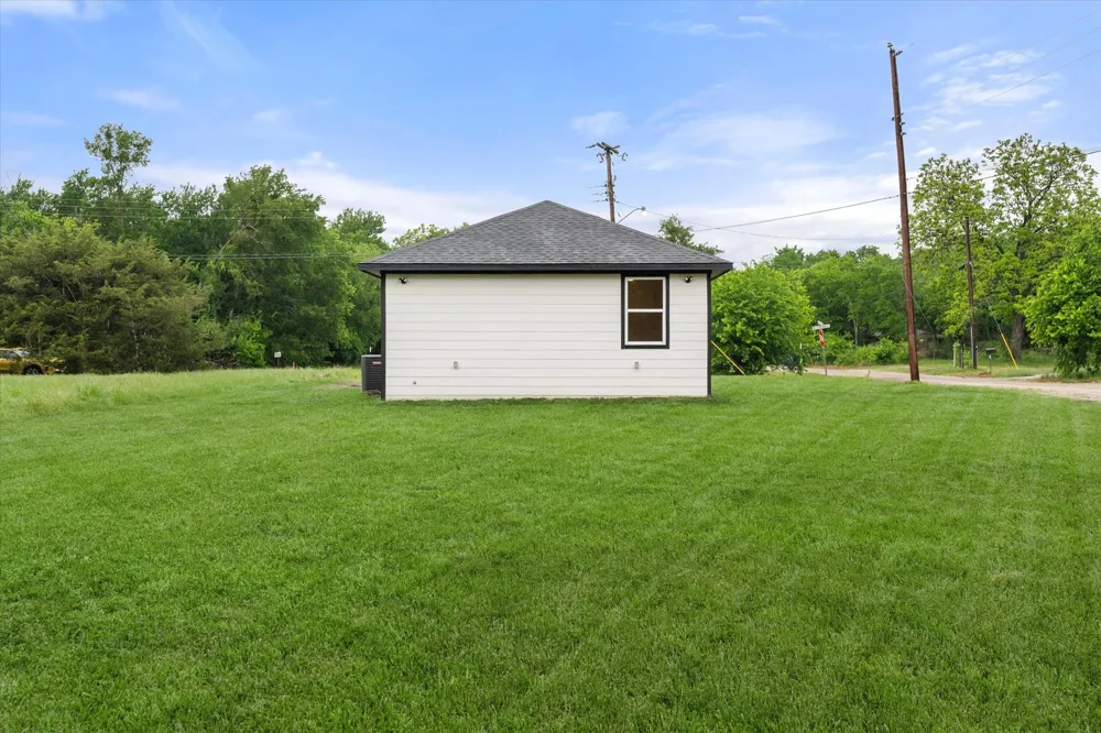 901 S 3rd Dawson, TX 76639
