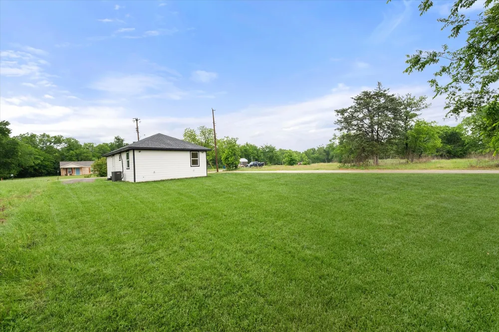 901 S 3rd Dawson, TX 76639