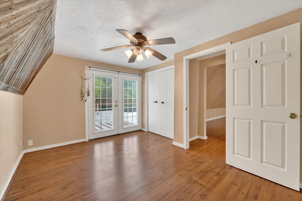 1276 County Road 1480 Alvord, TX 76225