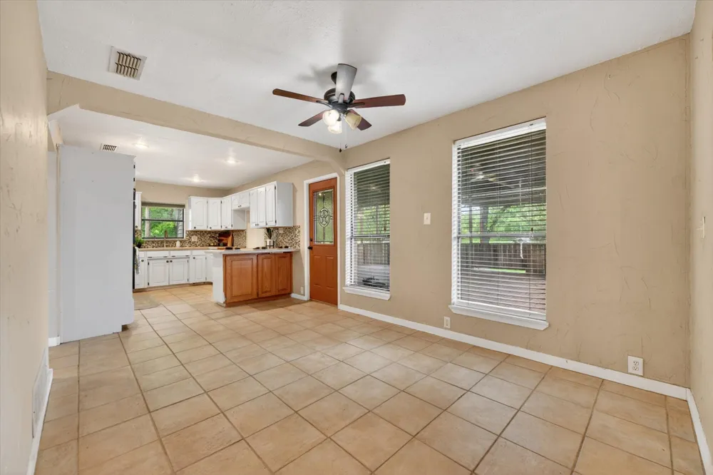 1276 County Road 1480 Alvord, TX 76225