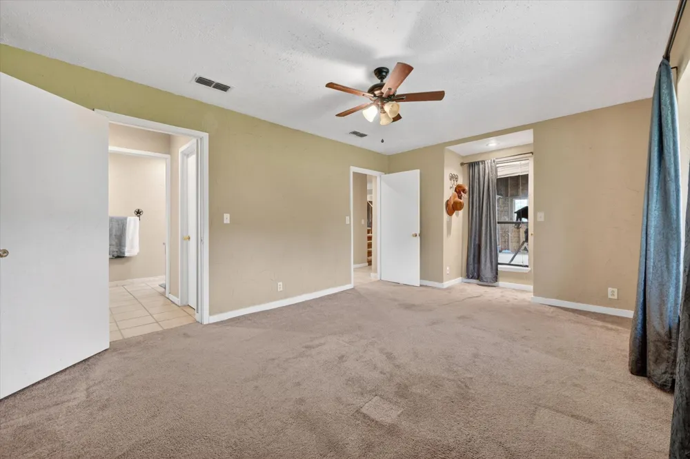 1276 County Road 1480 Alvord, TX 76225