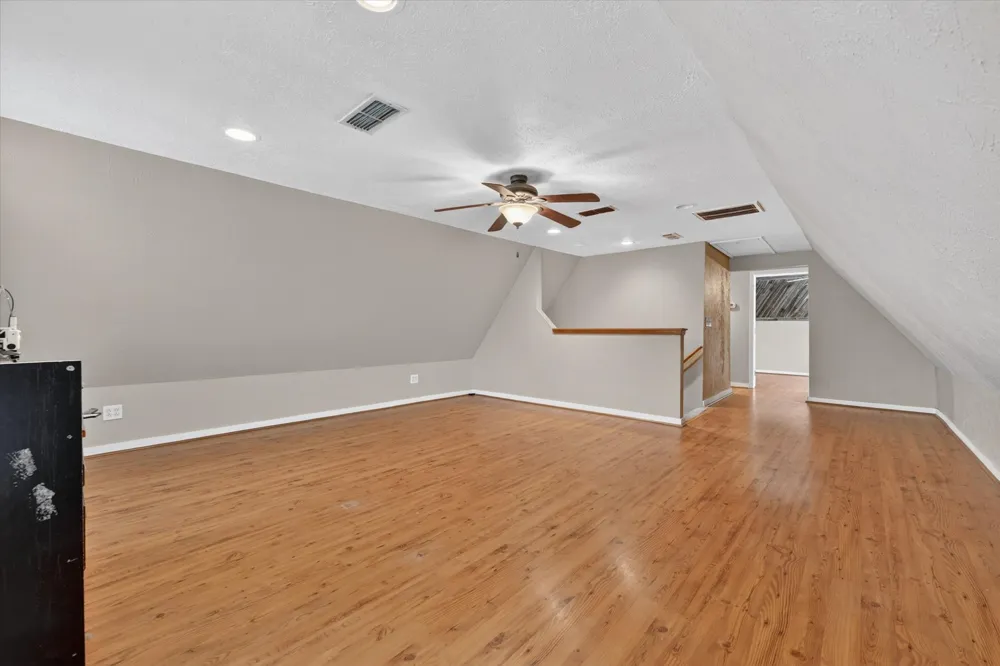 1276 County Road 1480 Alvord, TX 76225