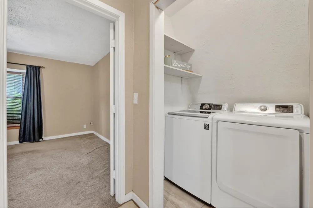 1276 County Road 1480 Alvord, TX 76225
