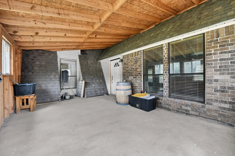 1276 County Road 1480 Alvord, TX 76225
