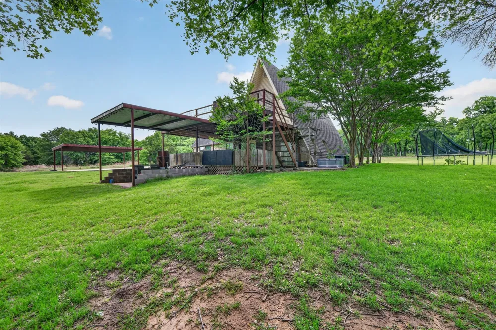1276 County Road 1480 Alvord, TX 76225