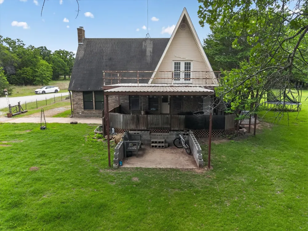 1276 County Road 1480 Alvord, TX 76225