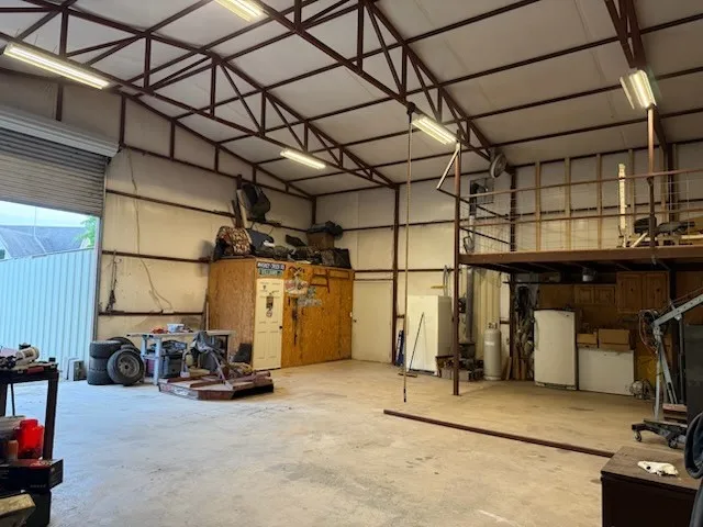 1276 County Road 1480 Alvord, TX 76225