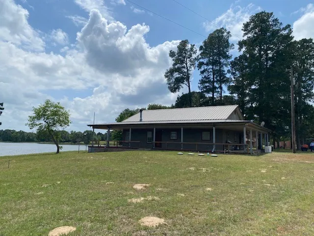 7601 CR 3700 Murchison, TX 75778