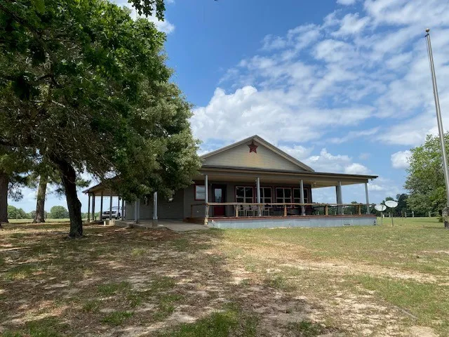 7601 CR 3700 Murchison, TX 75778