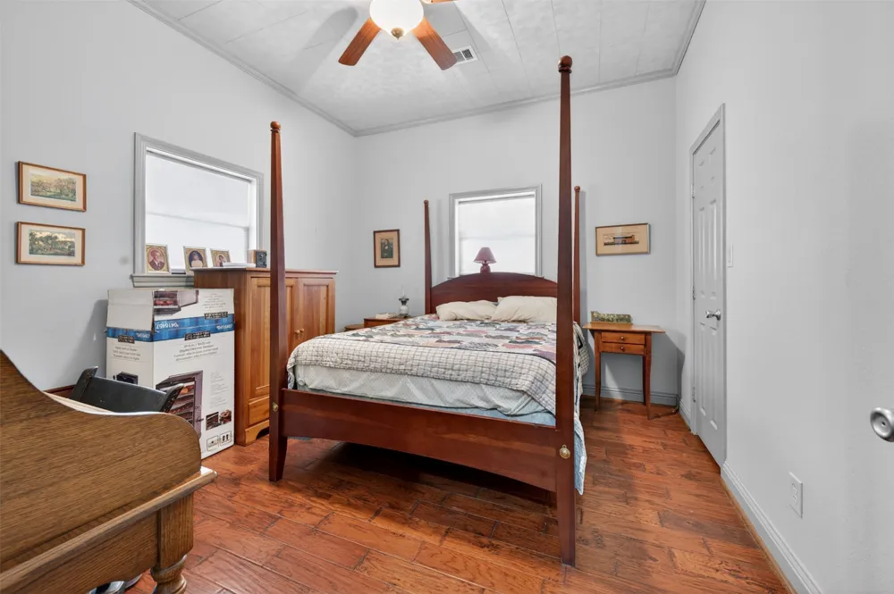 7601 CR 3700 Murchison, TX 75778