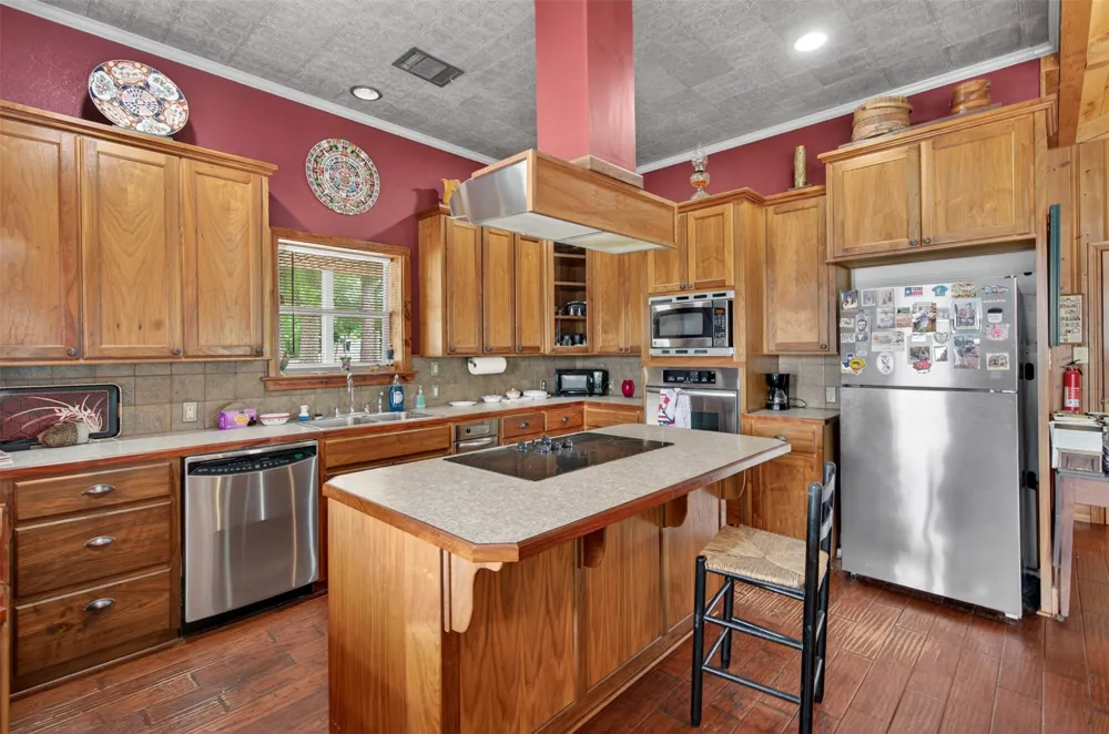 7601 CR 3700 Murchison, TX 75778