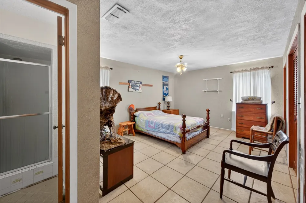 7601 CR 3700 Murchison, TX 75778