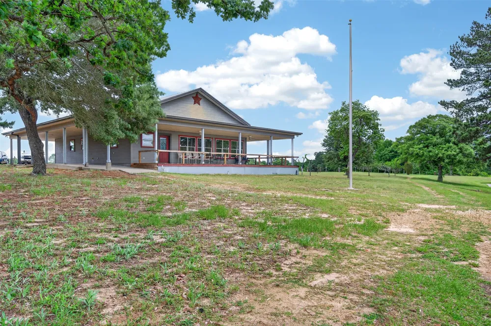 7601 CR 3700 Murchison, TX 75778