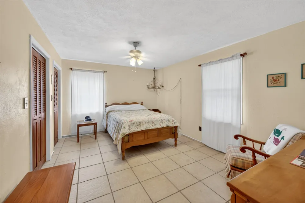 7601 CR 3700 Murchison, TX 75778