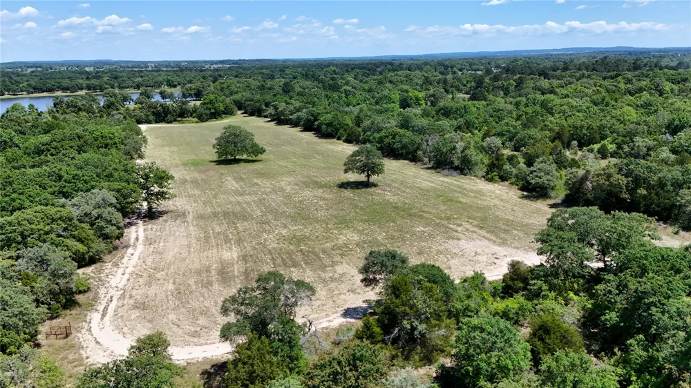 7601 CR 3700 Murchison, TX 75778