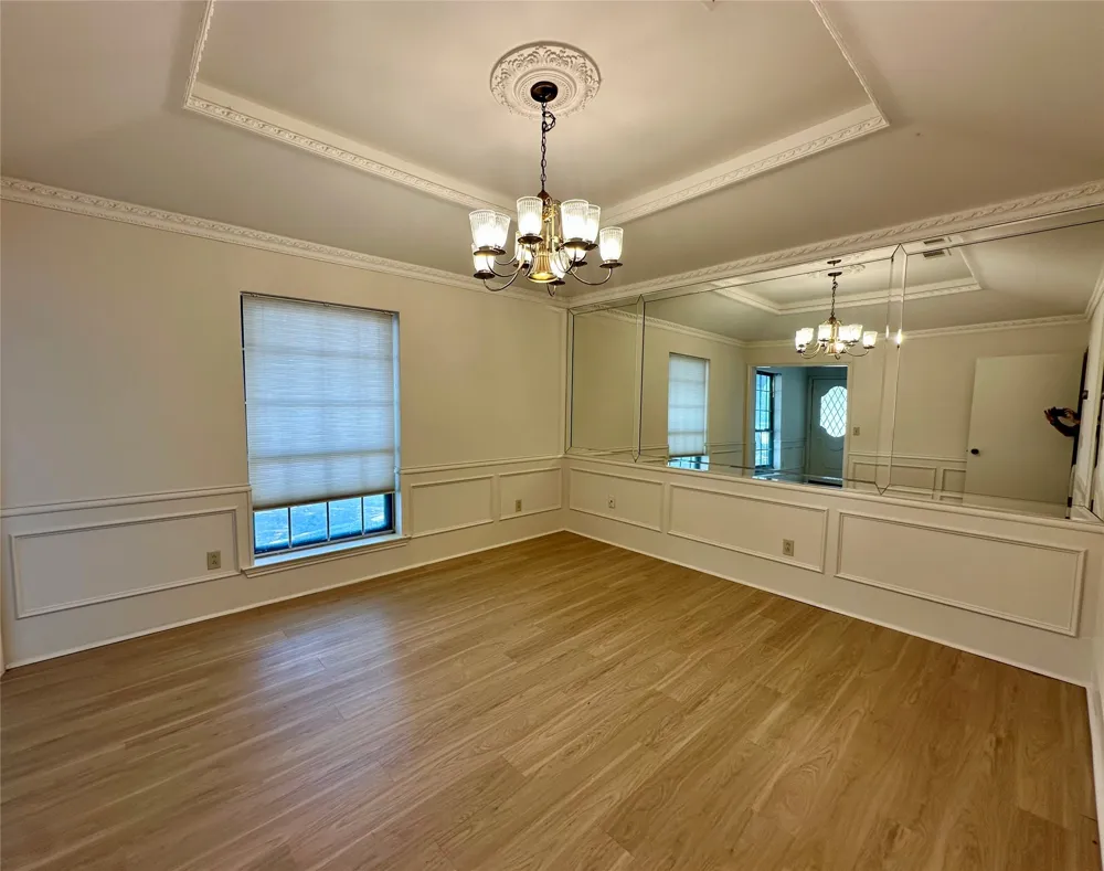 7145 Crooked Oak Drive Dallas, TX 75248