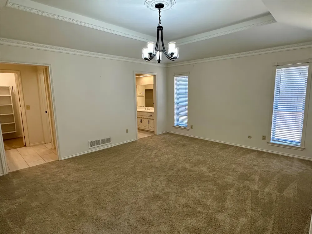 7145 Crooked Oak Drive Dallas, TX 75248