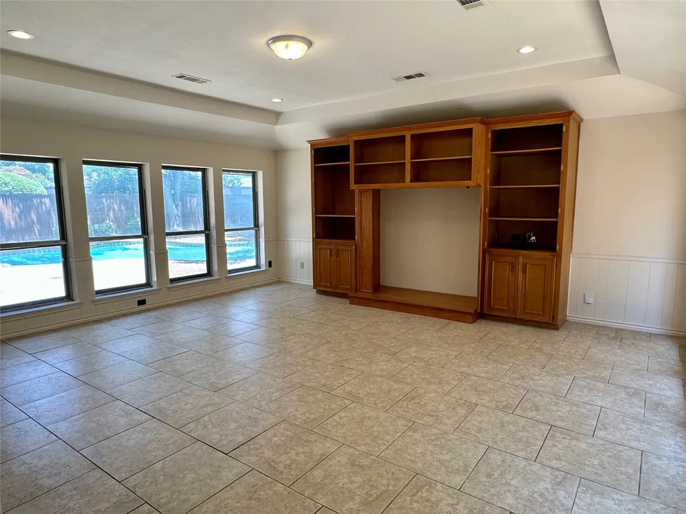 7145 Crooked Oak Drive Dallas, TX 75248
