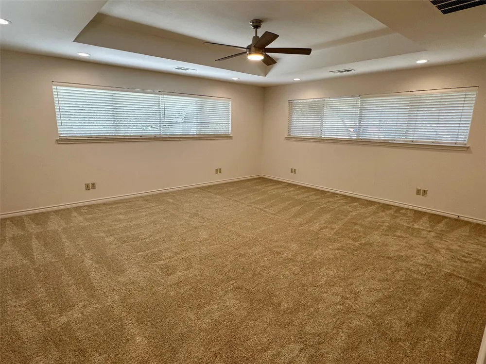 7145 Crooked Oak Drive Dallas, TX 75248