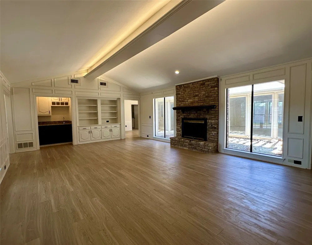 7145 Crooked Oak Drive Dallas, TX 75248