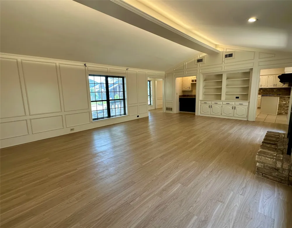 7145 Crooked Oak Drive Dallas, TX 75248