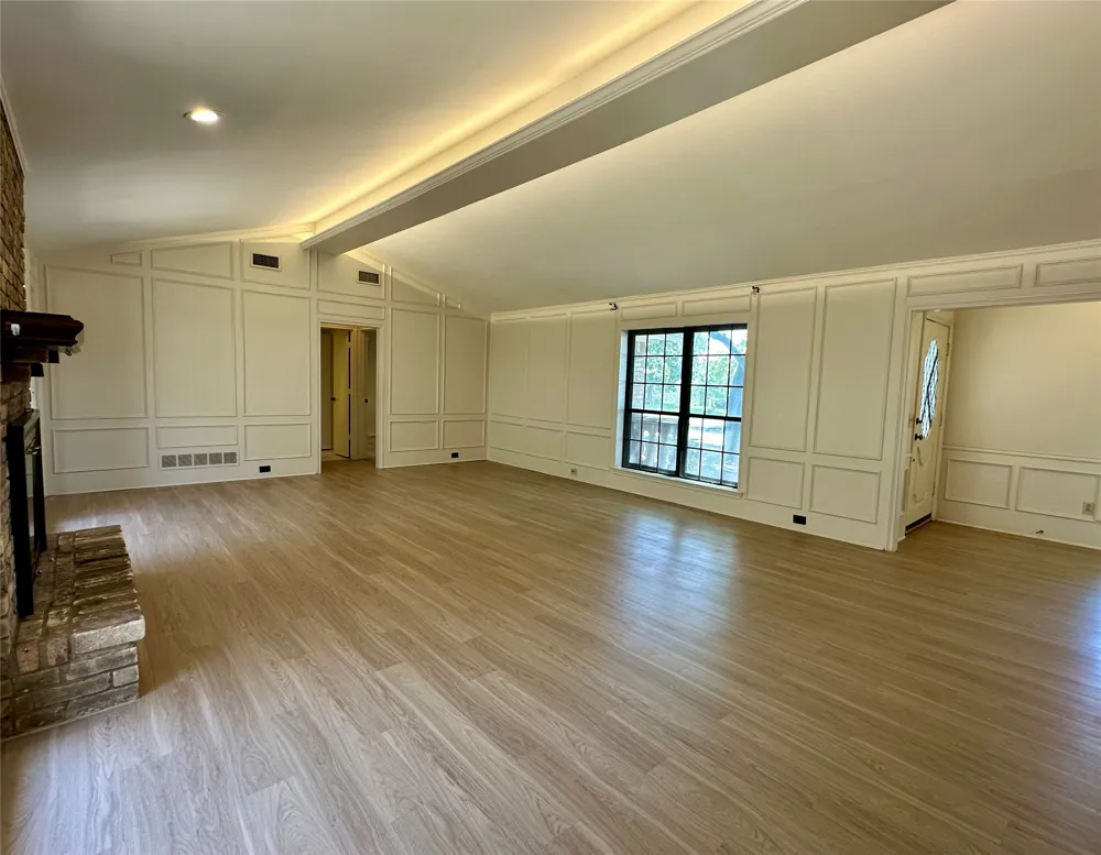 7145 Crooked Oak Drive Dallas, TX 75248