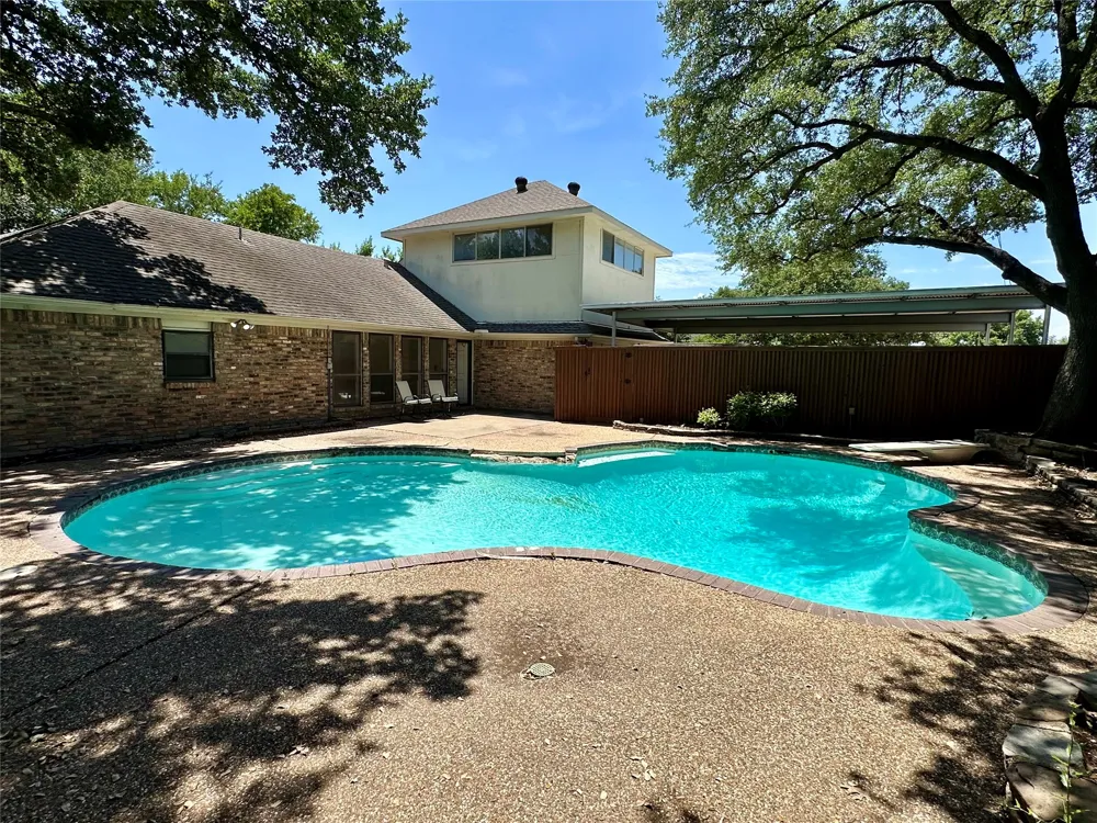 7145 Crooked Oak Drive Dallas, TX 75248